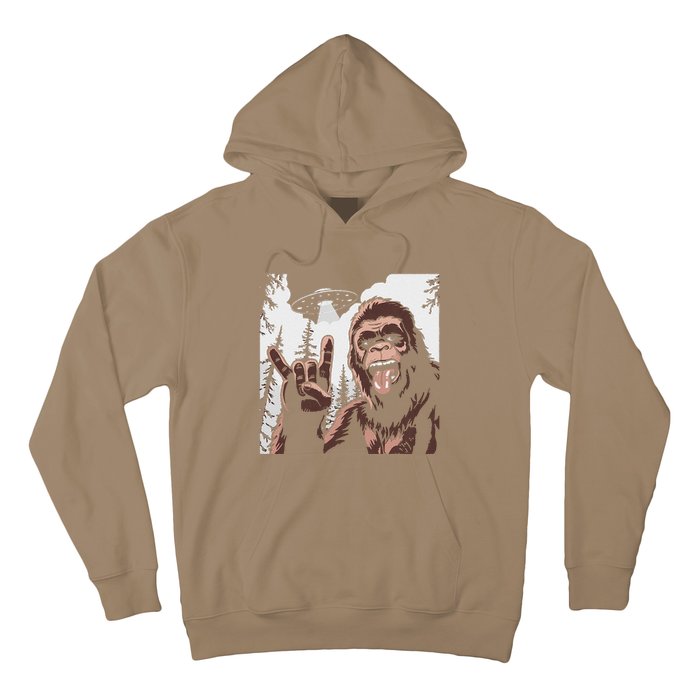 Funny Sasquatch Bigfoot Rock On Selfie With Ufo Alien Hoodie