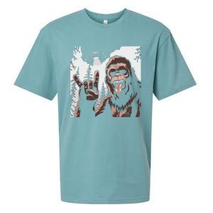 Funny Sasquatch Bigfoot Rock On Selfie With Ufo Alien Sueded Cloud Jersey T-Shirt