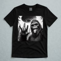 Funny Sasquatch Bigfoot Rock On Selfie With Ufo Alien T-Shirt