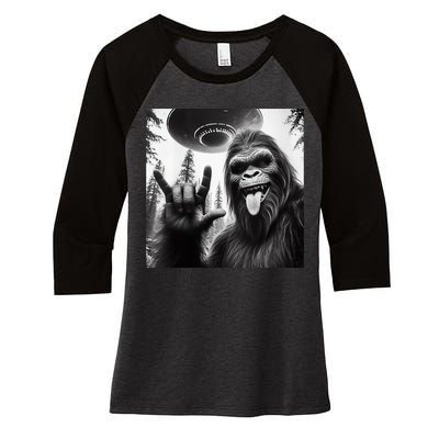 Funny Sasquatch Bigfoot Rock On Selfie With Ufo Alien Women's Tri-Blend 3/4-Sleeve Raglan Shirt
