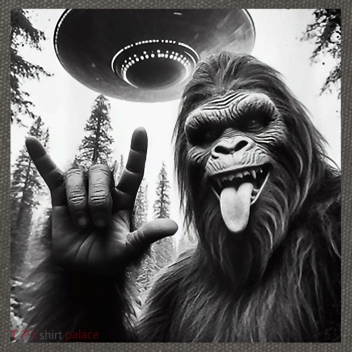 Funny Sasquatch Bigfoot Rock On Selfie With Ufo Alien Cotton Canvas Backpack