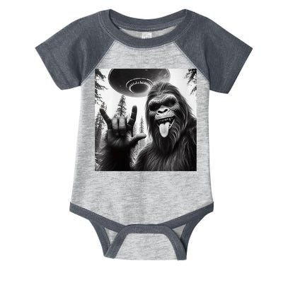 Funny Sasquatch Bigfoot Rock On Selfie With Ufo Alien Infant Baby Jersey Bodysuit