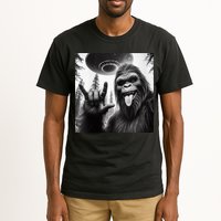 Funny Sasquatch Bigfoot Rock On Selfie With Ufo Alien Tall T-Shirt