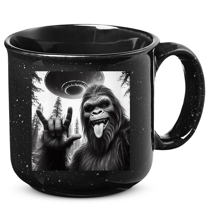 Funny Sasquatch Bigfoot Rock On Selfie With Ufo Alien 15oz Campfire Ceramic Mug