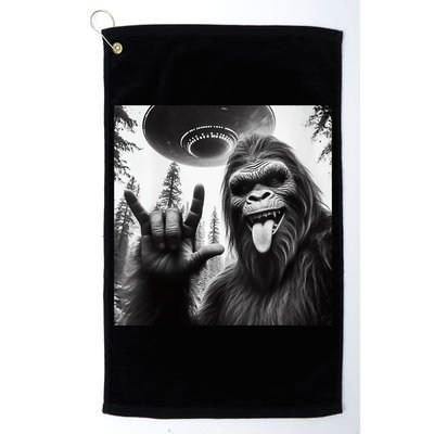 Funny Sasquatch Bigfoot Rock On Selfie With Ufo Alien Golf Towel