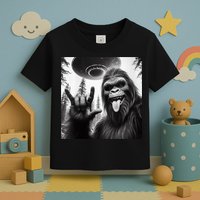 Funny Sasquatch Bigfoot Rock On Selfie With Ufo Alien Toddler T-Shirt