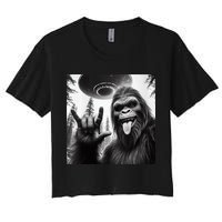 Funny Sasquatch Bigfoot Rock On Selfie With Ufo Alien Women's Crop Top Tee