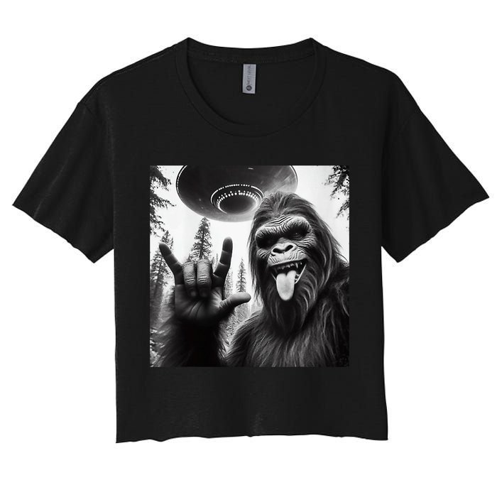 Funny Sasquatch Bigfoot Rock On Selfie With Ufo Alien Women's Crop Top Tee