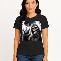 Funny Sasquatch Bigfoot Rock On Selfie With Ufo Alien Womens T-Shirt