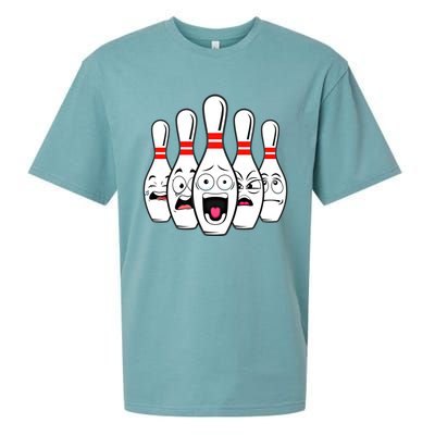 Funny Scared Bowling Pin For Bowlers Gift Sueded Cloud Jersey T-Shirt