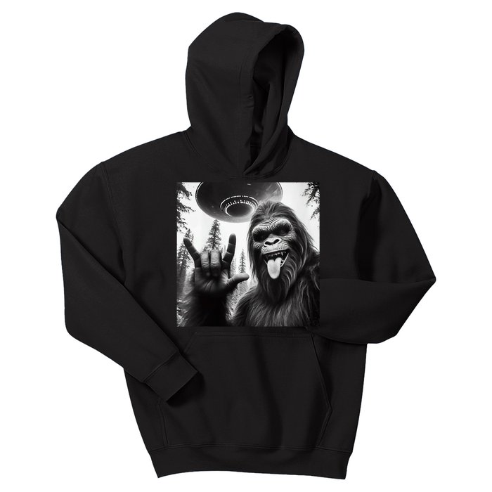 Funny Sasquatch Bigfoot Rock On Selfie With Ufo Alien Kids Hoodie