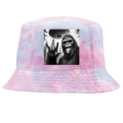 Funny Sasquatch Bigfoot Rock On Selfie With Ufo Alien Tie-Dyed Bucket Hat