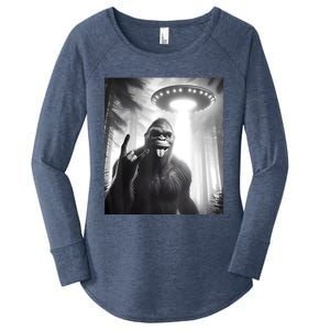 Funny Sasquatch Bigfoot Selfie With Ufo And Alien Women's Perfect Tri Tunic Long Sleeve Shirt