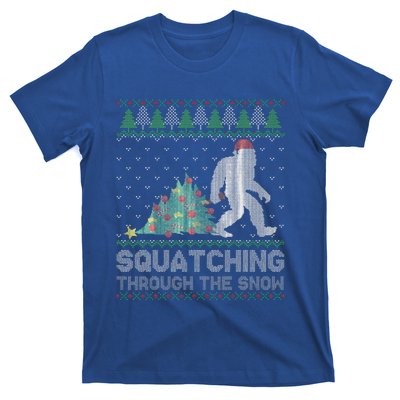 Funny Sasquatch Christmas Squatching Bigfoot Xmas Funny T-Shirt