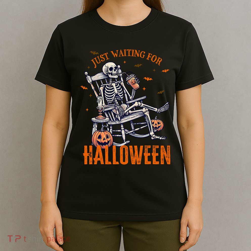 Funny Skeleton Christmas Design Just Waiting For Halloween T-Shirt