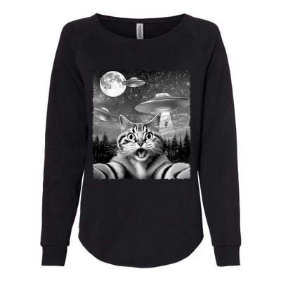 Funny Scared Cat Selfie With Ufos Gift Idea Womens California Wash Sweatshirt