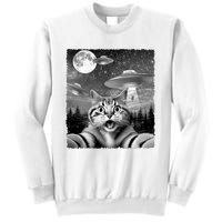 Funny Scared Cat Selfie With Ufos Gift Idea Sweatshirt