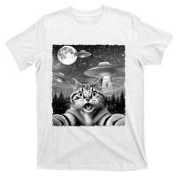 Funny Scared Cat Selfie With Ufos Gift Idea T-Shirt