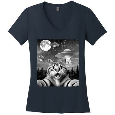 Funny Scared Cat Selfie with UFOs Gift Idea Women's V-Neck T-Shirt