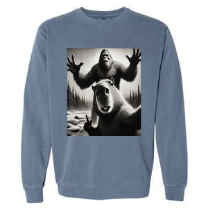 Funny Selfie Capybara Finds Bigfoot Sasquatch Photo Garment-Dyed Sweatshirt