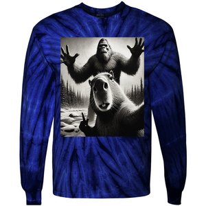 Funny Selfie Capybara Finds Bigfoot Sasquatch Photo Tie-Dye Long Sleeve Shirt