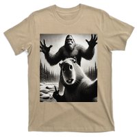 Funny Selfie Capybara Finds Bigfoot Sasquatch Photo T-Shirt