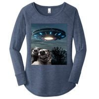 Funny Selfie Dog With Alien UFO Funny Dogs Lover Women's Perfect Tri Tunic Long Sleeve Shirt