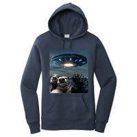 Funny Selfie Dog With Alien UFO Funny Dogs Lover Women's Pullover Hoodie