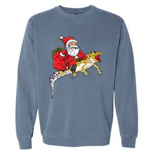 Fun Santa Delivering Presents On Leopard Gecko Lizard Gift Garment-Dyed Sweatshirt