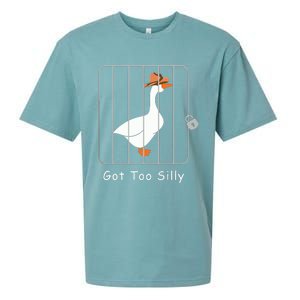 Funny Silly Goose Lover Mugshot Meme Got Too Silly Sueded Cloud Jersey T-Shirt