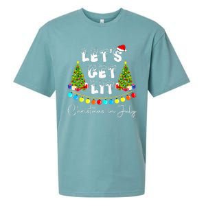 Festive Santa Hat with Christmas Tree Design Sueded Cloud Jersey T-Shirt