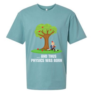 Funny Science Joke Apple Falling On Isaac Newton Physics Fun Sueded Cloud Jersey T-Shirt