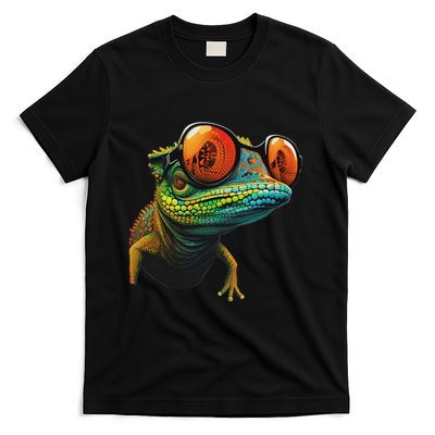 Funny Smart Looking Lizard With Glasses T-Shirt