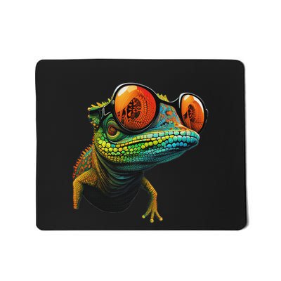 Funny Smart Looking Lizard With Glasses Mousepad