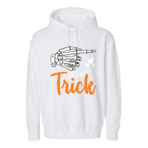 Funny SheS My Trick Skeleton Matching Couples Halloween Day Gift Garment-Dyed Fleece Hoodie