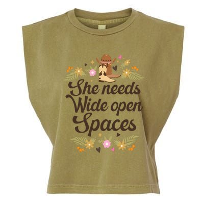 Floral She Needs Wide Open Spaces Country Music Lover The Chicks Country Cowgirl Garment-Dyed Women's Muscle Tee