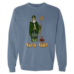 Funny Saint Patricks Day Gon Git Snake Garment-Dyed Sweatshirt