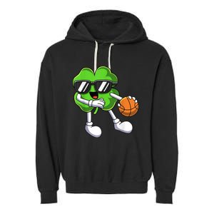 Funny St Patricks Day Shamrock Playing Basketball b.o.y.s Girls Garment-Dyed Fleece Hoodie