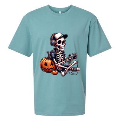 Funny Skeleton Playing Video Game Halloween Gamer Sueded Cloud Jersey T-Shirt