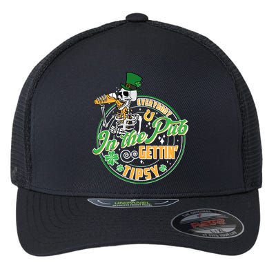 Funny St Patricks Day Everybody In The Pub Gettin Tipsy Skeleton Beer Flexfit Unipanel Trucker Cap