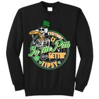 Funny St Patricks Day Everybody In The Pub Gettin Tipsy Skeleton Beer Sweatshirt