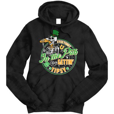 Funny St Patricks Day Everybody In The Pub Gettin Tipsy Skeleton Beer Tie Dye Hoodie