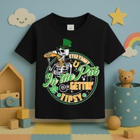 Funny St Patricks Day Everybody In The Pub Gettin Tipsy Skeleton Beer Toddler T-Shirt