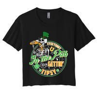 Funny St Patricks Day Everybody In The Pub Gettin Tipsy Skeleton Beer Crop Top