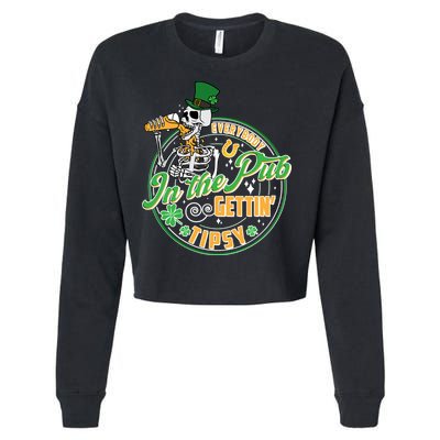 Funny St Patricks Day Everybody In The Pub Gettin Tipsy Skeleton Beer Cropped Pullover Crew