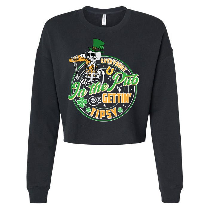 Funny St Patricks Day Everybody In The Pub Gettin Tipsy Skeleton Beer Cropped Pullover Crew