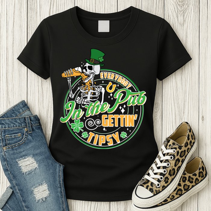 Funny St Patricks Day Everybody In The Pub Gettin Tipsy Skeleton Beer Womens T-Shirt