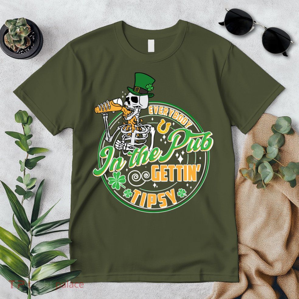 Funny St Patricks Day Everybody In The Pub Gettin Tipsy Skeleton Beer Premium T-Shirt