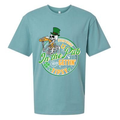 Funny St Patricks Day Everybody In The Pub Gettin Tipsy Skeleton Beer Sueded Cloud Jersey T-Shirt