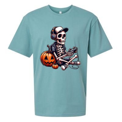 Funny Skeleton Playing Video Game Halloween Gamer Sueded Cloud Jersey T-Shirt